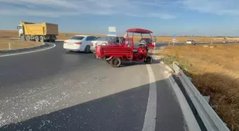 Çorlu'da Şarjı Biten Elektrikli Triportör Devrildi, 2 Yaralı