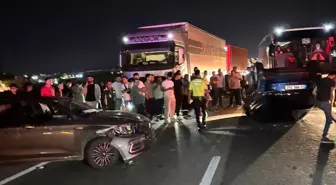 Tekirdağ'da İki Otomobil Çarpıştı: 2 Yaralı
