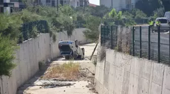 Tekirdağ'da Su Kanalına Devrilen Araçta Sürücü Yaralandı