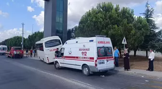 Tekirdağ'da İşçi Servisi Kaza Yaptı: 19 Yaralı