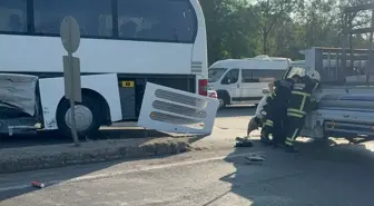 Tekirdağ'da Kamyonet ile Otobüs Çarpıştı: 2 Yaralı