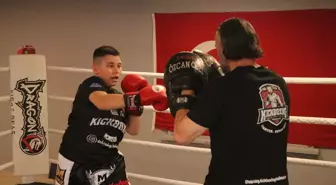 12 Yaşındaki Kick Boks Sporcusu Burak Özel, Türkiye Şampiyonluğu Hedefliyor