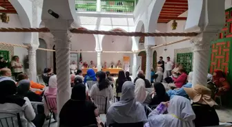 Cezayir'de Hat ve Ebru Sanatı Eğitimleri Başladı