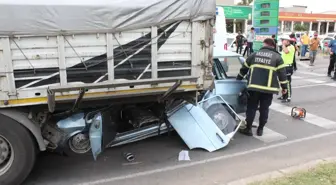Aksaray'da TIR'a Arkadan Çarpan Otomobilin Sürücüsü Yaralandı