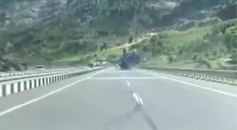 Kahramanmaraş'ta Tır Kazası Anı Cep Telefonu Kamerasına Yansıdı