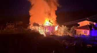 Tokat'ta Yangın: Bir Ev ve Ahır Kullanılamaz Hale Geldi