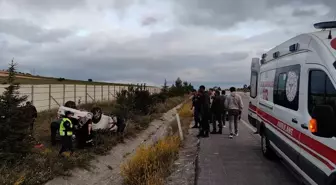 Tokat'ta Devrilen Otomobilde 5 Kişi Yaralandı