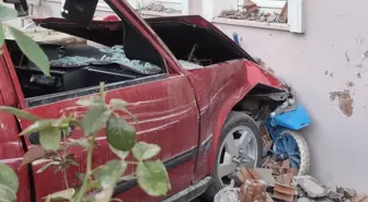 Tokat'ta Otomobil ile Elektrikli Bisiklet Çarpıştı: 3 Çocuk Yaralandı