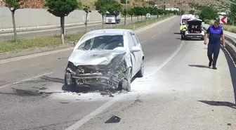 Tokat'ta Elektrik Direğine Çarpan Otomobilde 3 Yaralı