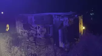 Tokat'ta Çöp Kamyonunun Devrilmesi Sonucu 3 Yaralı
