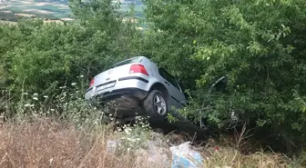 Tokat'ta Şarampole Savrulan Otomobilde 3 Yaralı