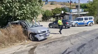 Tokat'ta taksi ile otomobilin çarpıştığı kazada 5 kişi yaralandı
