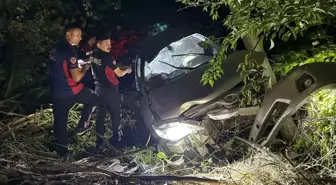 Tokat'ta Devrilen Otomobilde 6 Kişi Yaralandı