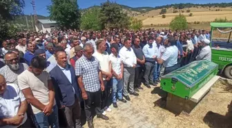 Traktör Devrildi: Selami Südüpak Son Yolculuğuna Uğurlandı