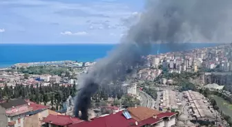 Trabzon'daki Mobilya Atölyesinde Yangın Çıktı