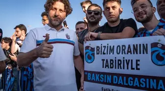 Trabzonspor Futbolcuları Erzurum'da Taraftarlarla Buluştu
