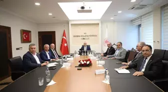 TÜRK-İŞ ve HAK-İŞ, Kamu İşçileri İçin Zam Teklifini Görüşüyor