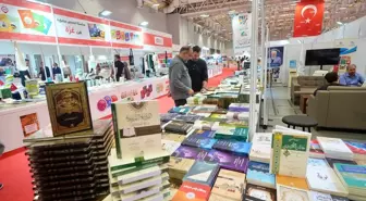 Tüm dünyadan kitapseverler İstanbul'daki Arapça Kitap Fuarı'nda buluştu