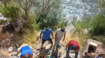 Tunceli'de Otomobilin Şarampole Devrilmesi Sonucu 3 Yaralı