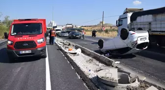 Turgutlu'da Otomobil Devrildi, Sürücü Yaralandı