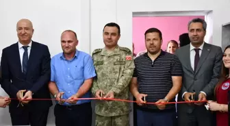 Kosova'da Türk Temsil Heyeti Okula Bilgisayar Dershanesi Kurdu