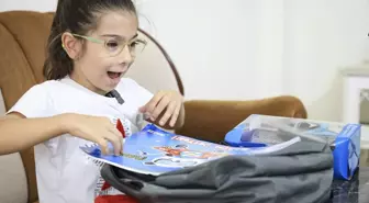 Türk Kızılay, Deprem Bölgesindeki Öğrencilere Kırtasiye Setleri Dağıttı