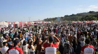 Türk Yıldızları, Malazgirt Zaferi'nin 954. yıl dönümü etkinliklerine renk kattı