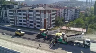 Türkeli'de Sahil Yolunda Sıcak Asfalt Çalışmaları Başladı