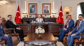 Vali Köşger, Emekli Astsubaylar Derneği Başkanı'nı Kabul Etti