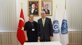 İzmir'de Tuz Sever Mikroalglere Kanser Araştırması