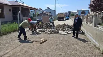 Ulaş'ta Kilit Parke Taşı Döşeme Çalışmaları Devam Ediyor