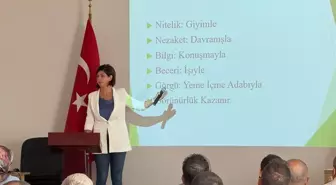 Ulaş Kaymakamlığı'nda Protokol ve Nezaket Kuralları Eğitimi Düzenlendi