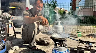 Edirne'den Dolaşarak Kalaycılığı Yaşatıyorlar