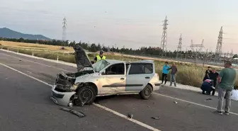 Uşak'ta Takla Atan Otomobilde 3 Yaralı