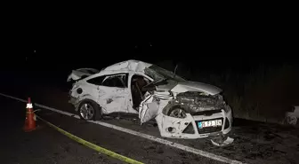 Uşak'ta Tır ve Otomobil Çarpıştı: 1 Ölü, 1 Ağır Yaralı