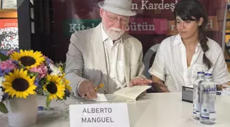 Alberto Manguel, İstanbul'da Okurlarıyla Buluştu