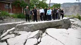 Erzurum'da Heyelan: 3 Ev Ağır Hasar Gördü