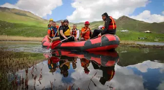 Hakkari'de Mencel Gölü'nde Kadim Şehir Buluşması
