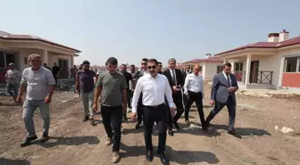 Vali Masatlı, Reyhanlı'daki Köy Evlerini İnceledi
