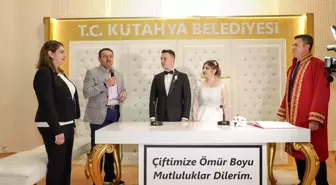 Kütahya Valisi Işın, Genç Çiftin Nikah Törenine Katıldı