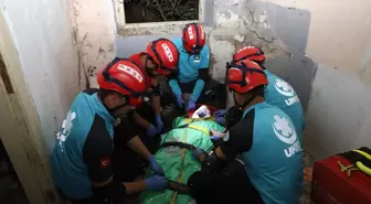 Van'da UMKE Eğitim Kampı: Deprem Senaryosuyla Arama Kurtarma Tatbikatı