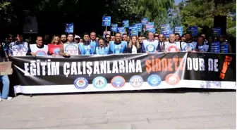 Van'da Eğitim Çalışanlarına Yönelik Bıçaklı Saldırı Protesto Edildi