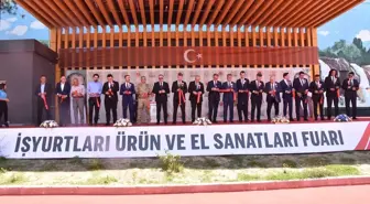 Van'da İşyurtları Ürün ve El Sanatları Fuarı Açıldı