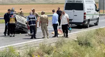 Van'da Mezuniyet Törenine Giden Araç Takla Attı: 1 Ölü, 4 Yaralı