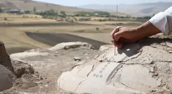 Urartular Dönemine Ait 76 Pithos Erek Dağı'nda Gün Yüzüne Çıktı