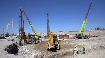 Van'da Yeni Şehir Hastanesi İnşaatı Devam Ediyor