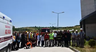 Vezirköprü Ağız ve Diş Sağlığı Merkezi'nde Yangın Eğitimi ve Tatbikat Gerçekleştirildi
