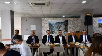 Vezirköprü'de Üniversiteyi Kazanan Öğrencilere Veda Programı Düzenlendi