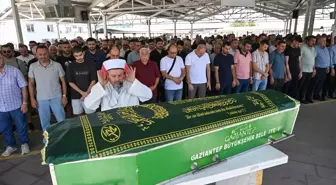 Yamaç Paraşütü Kazası: Cengiz Kalyoncu Toprağa Verildi