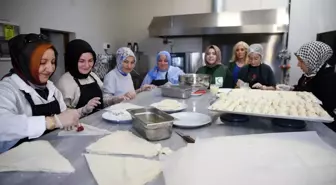 Yeşilay'dan Yaz Kur'an Kursuna Katılan Çocuklara Sağlıklı İkramlar